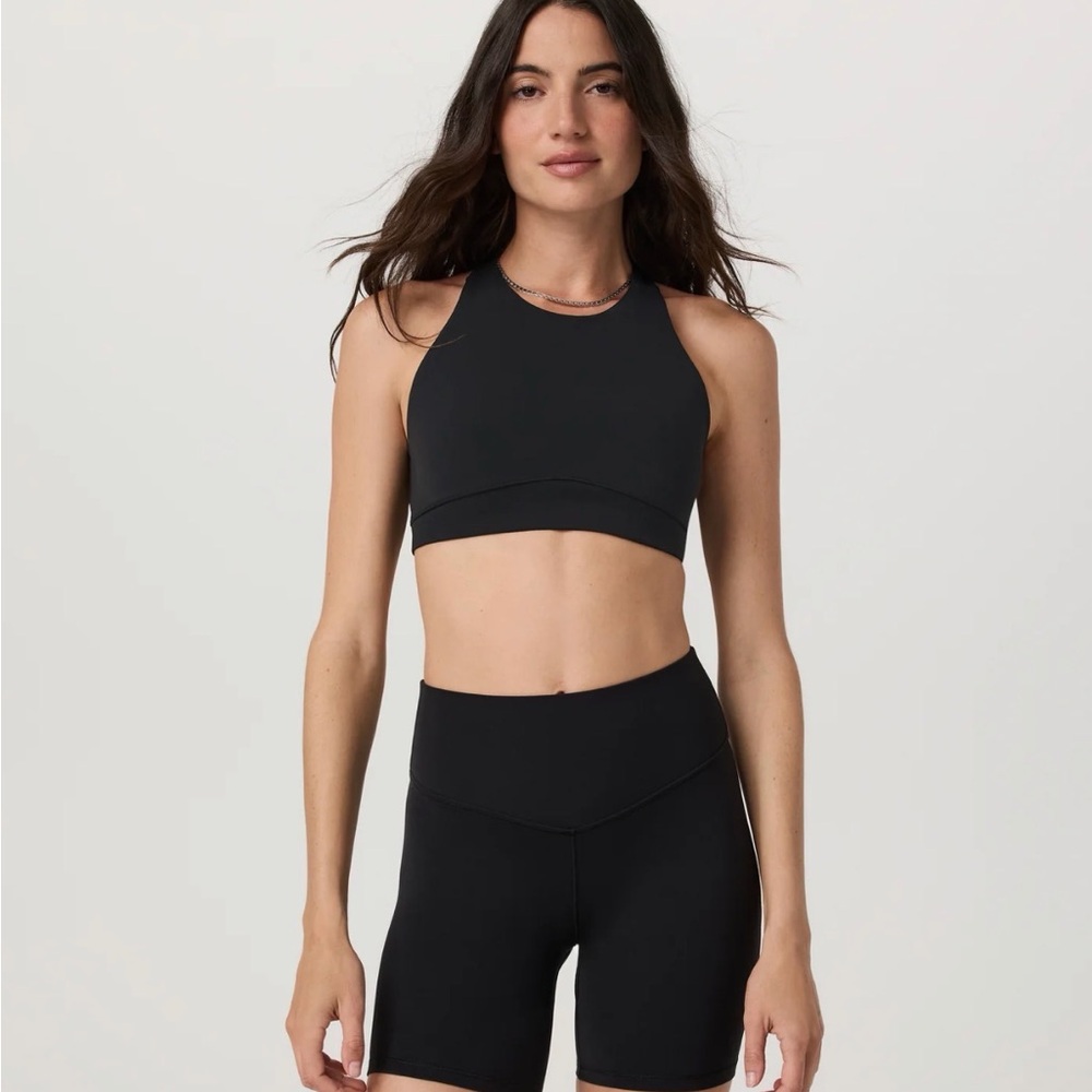 Vuori Alltheform high neck bra